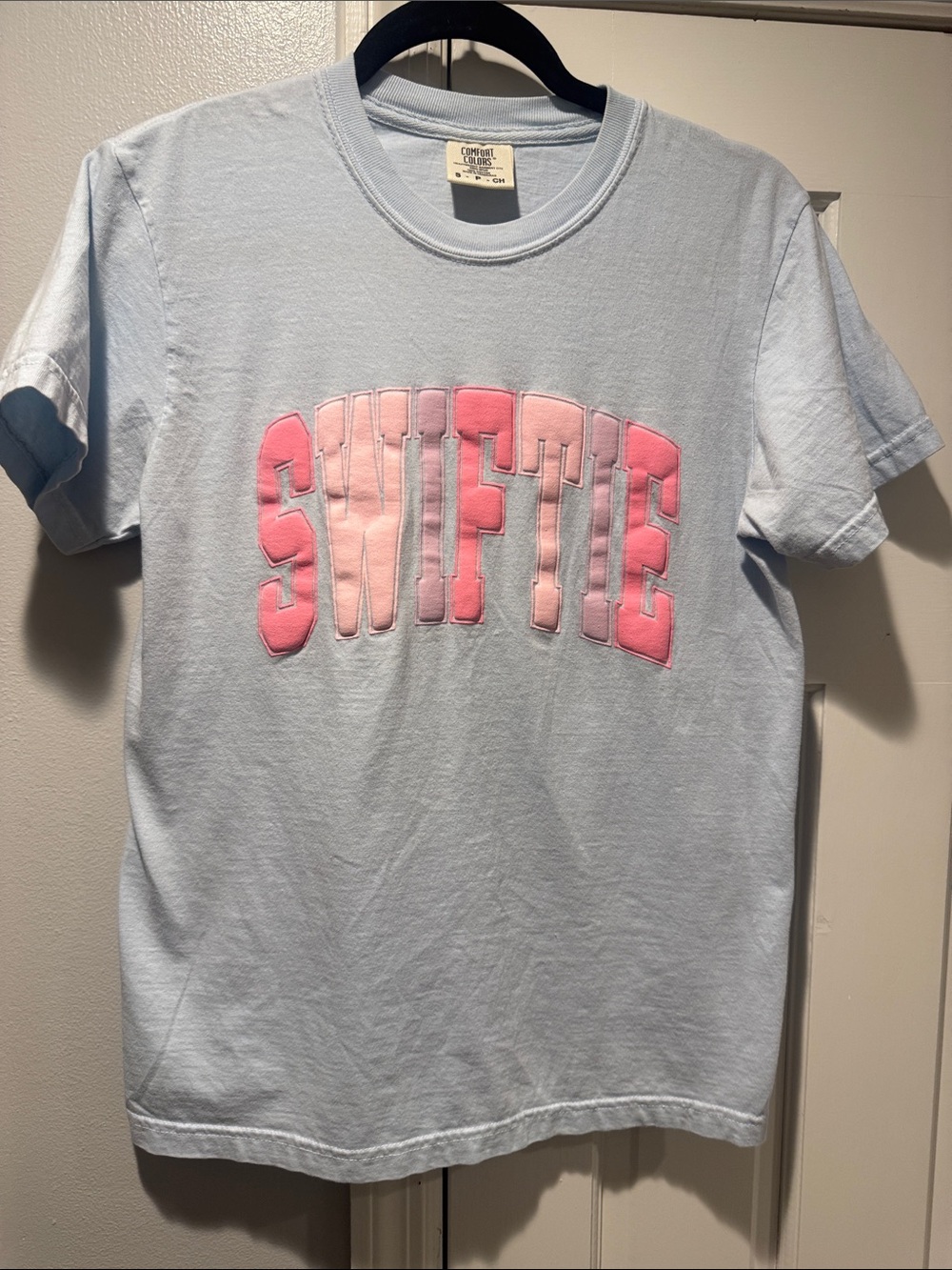Comfort Colors Women’s Light Blue Tee with Pink "SWIFTIE" Appliqué